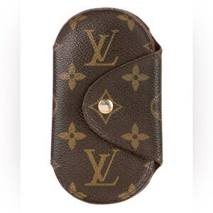 Louis Vuitton Monogram Round Key Holder GM. Unisex